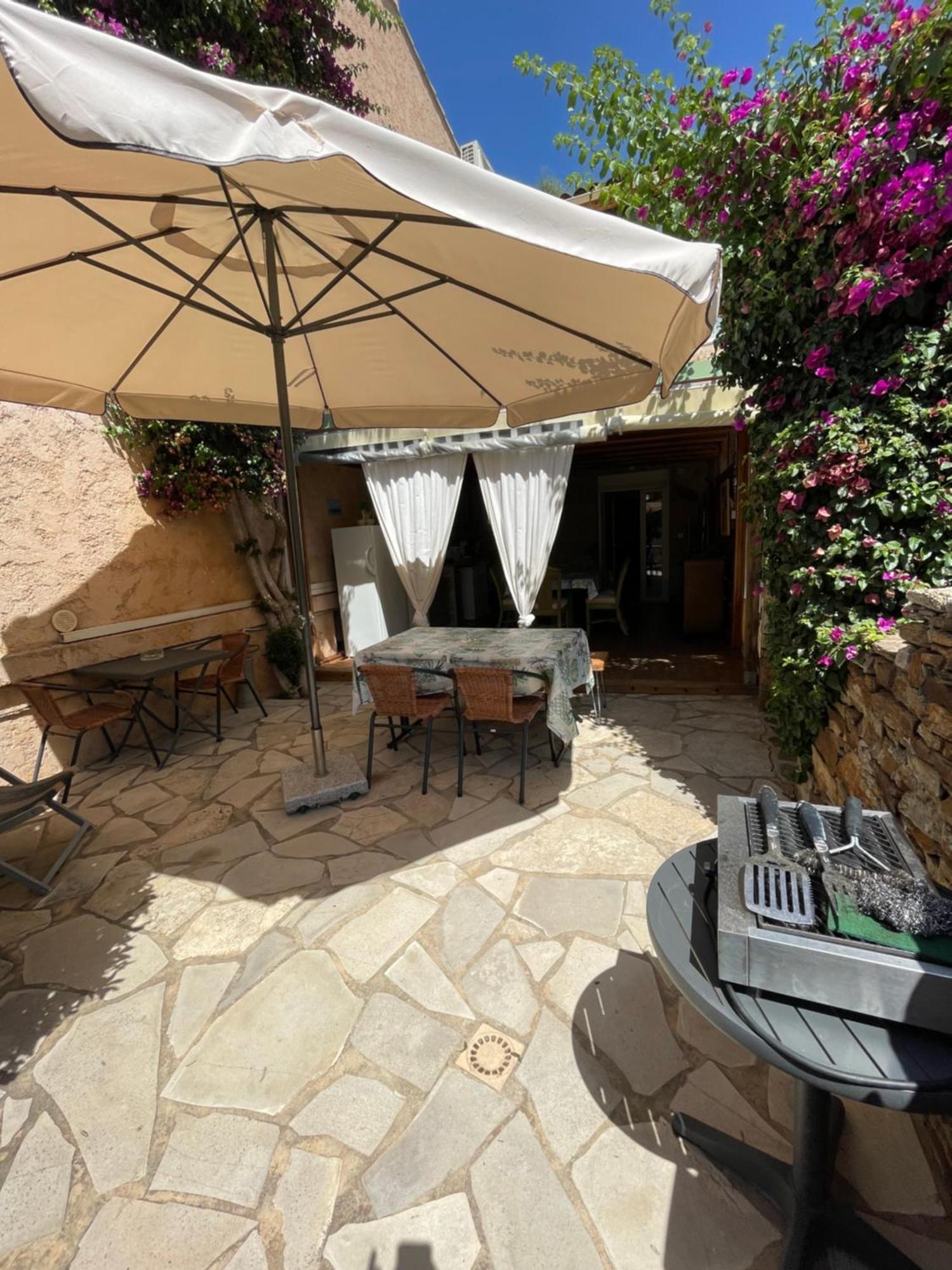 Residence Le Golfe Bleu Rayol-Canadel-sur-Mer Exterior photo